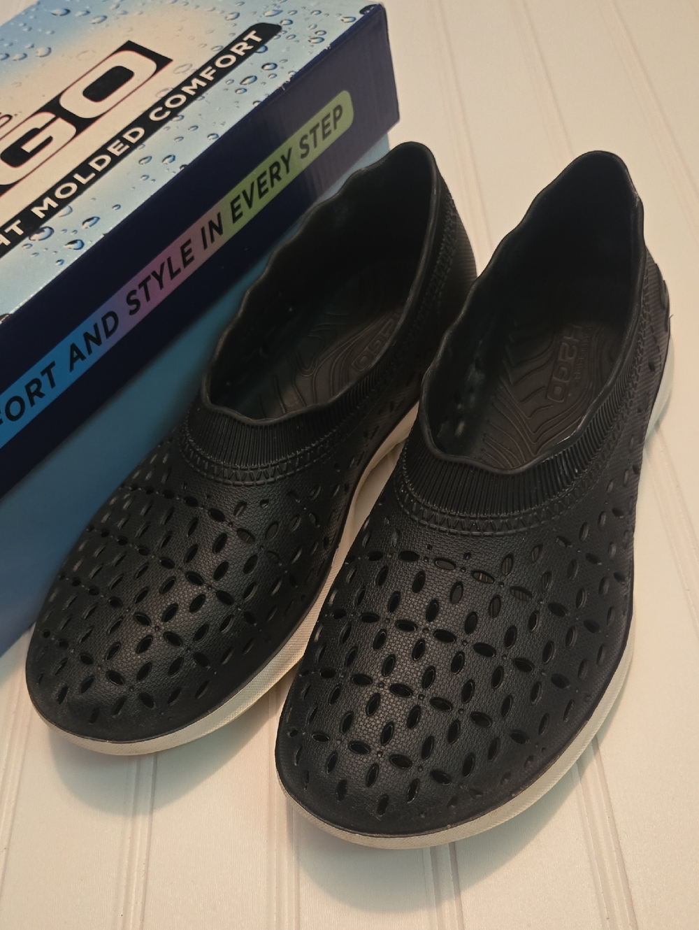 Skechers H2GO Women Shoes / Size 9